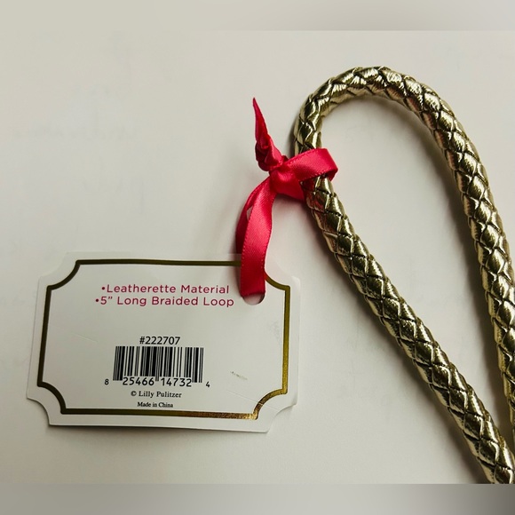 New Lilly Pulitzer Wristlet Keychain Seashell featured in Splashdance Summer - Picture 3 of 12